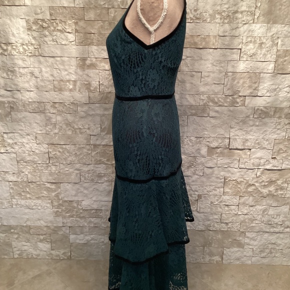 Lulus Wilshire Forest Green Lace Halter Midi Dress - Picture 5 of 11